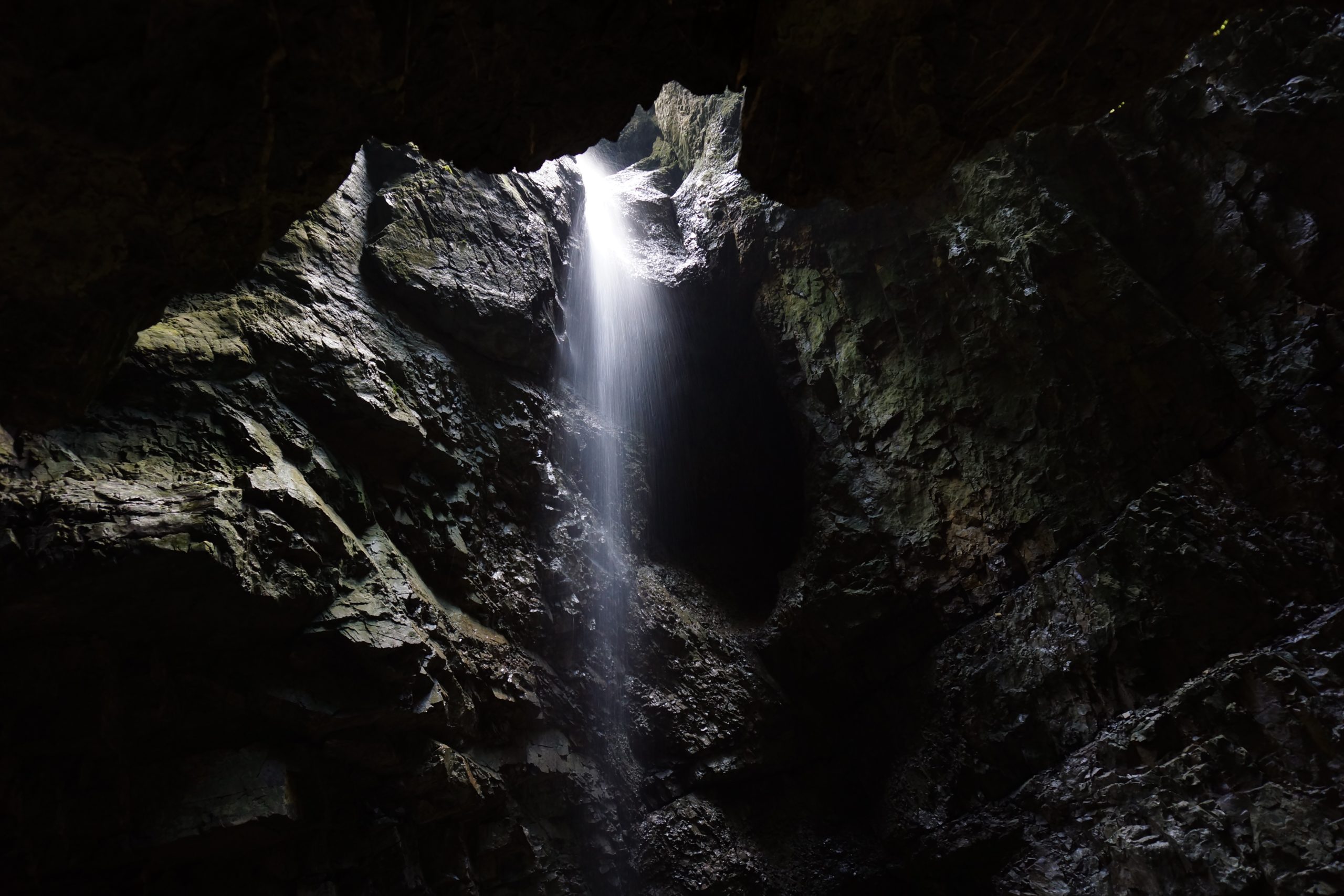 cave-2841619