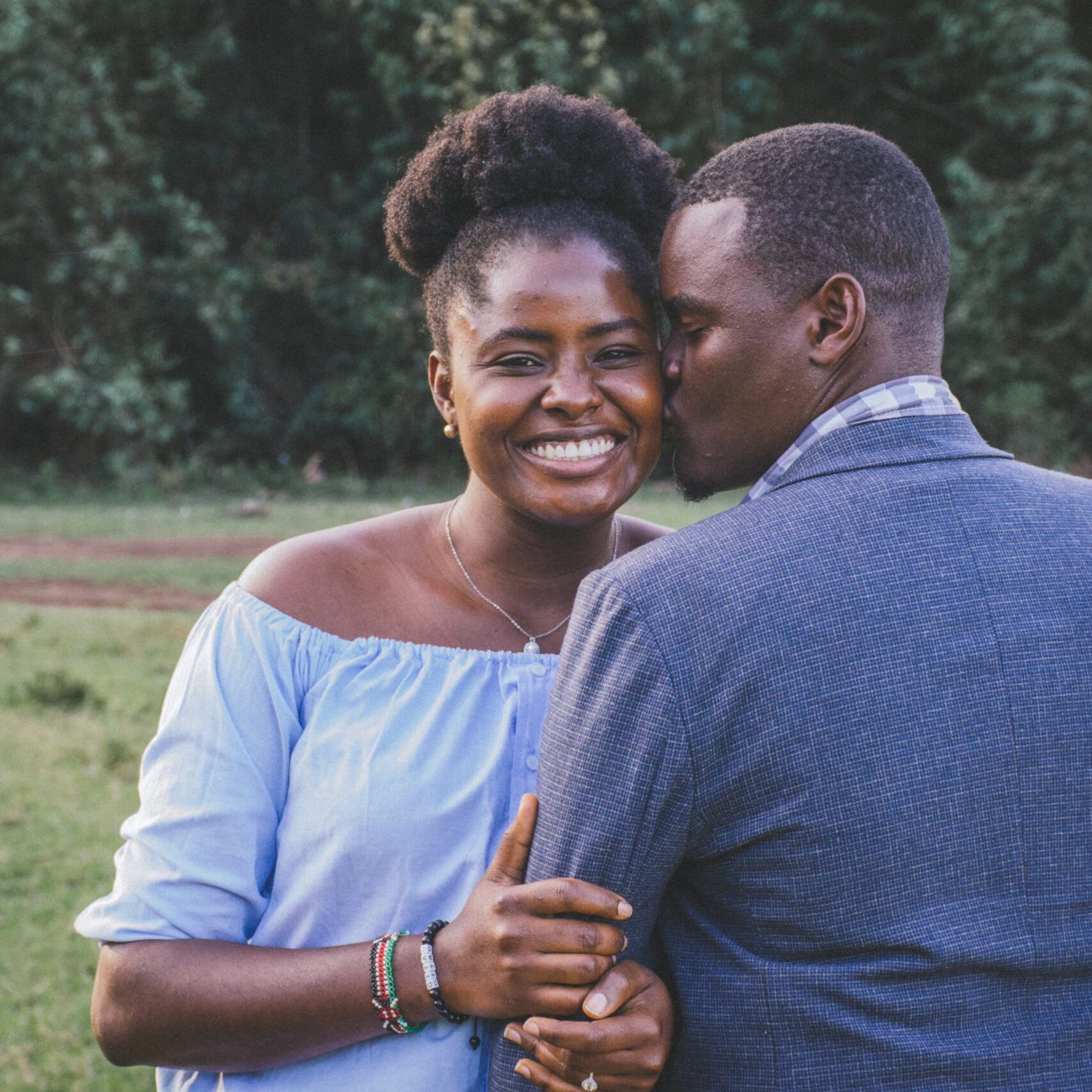 african-lady-close-up-couple-1667847